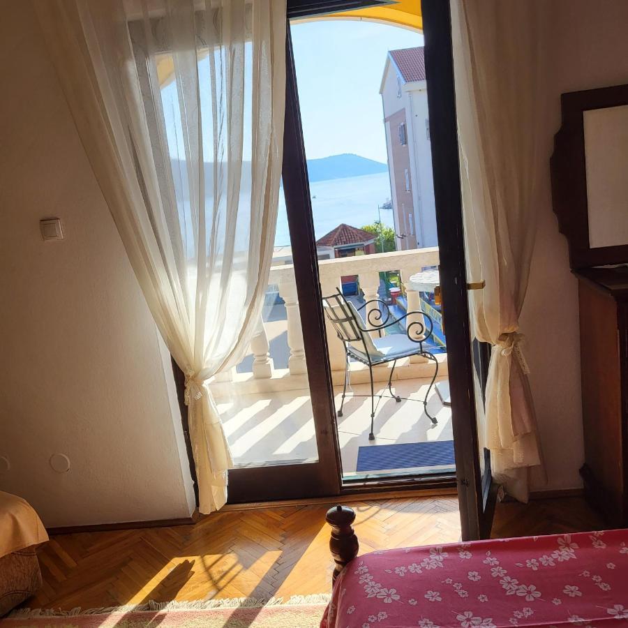 Studio Apartman Sa Pogledom Na More 梅尔吉恩 外观 照片