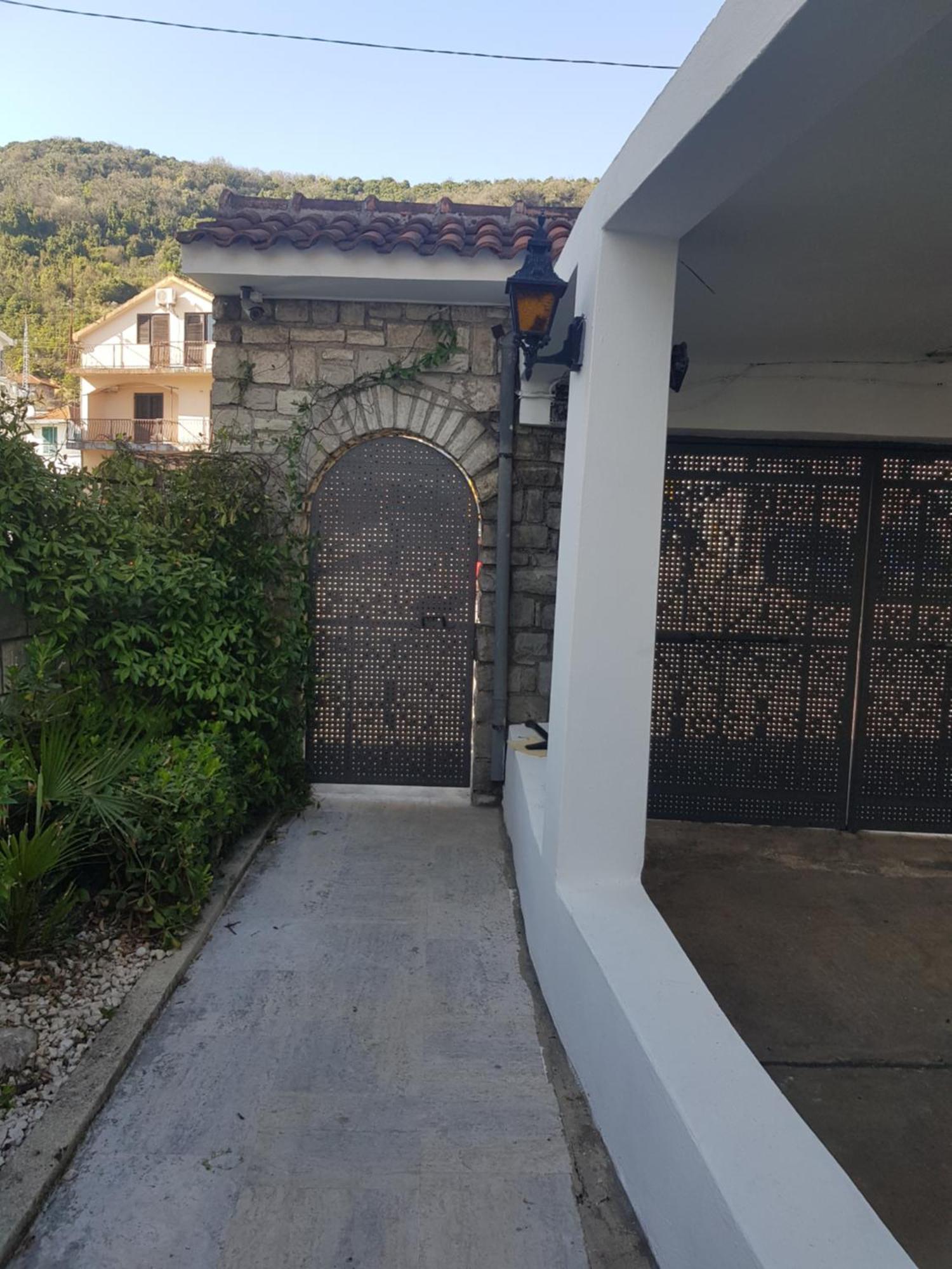 Studio Apartman Sa Pogledom Na More 梅尔吉恩 外观 照片