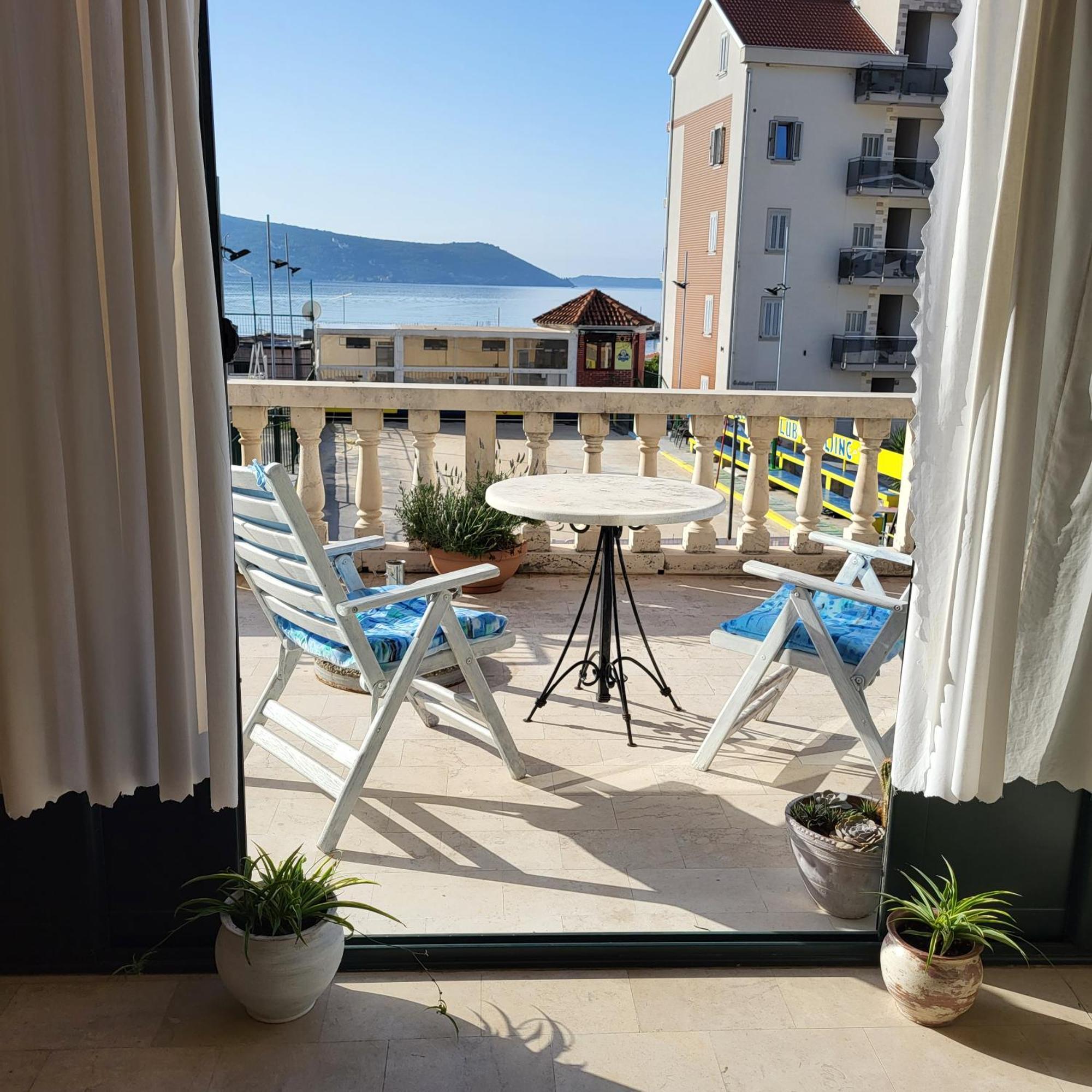 Studio Apartman Sa Pogledom Na More 梅尔吉恩 外观 照片